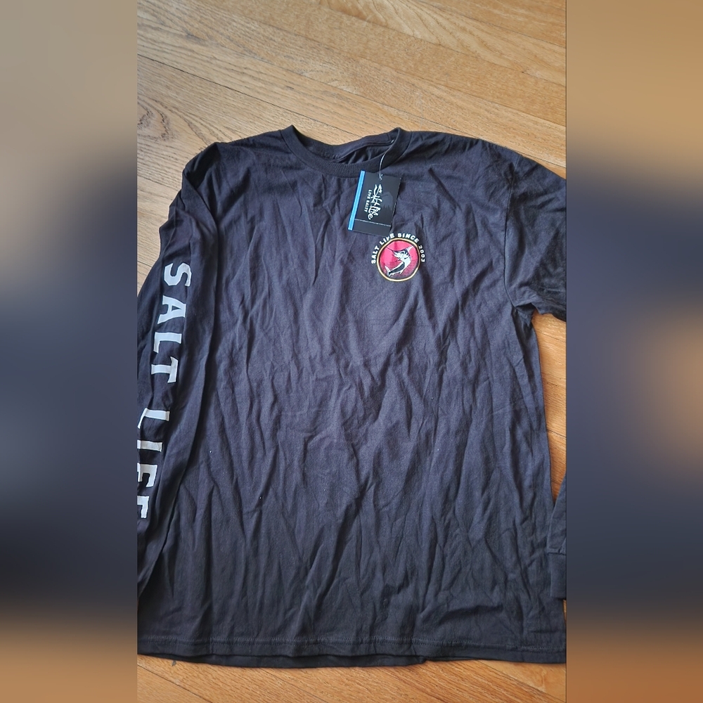 Nwt mens shirt size medium by Salt Life